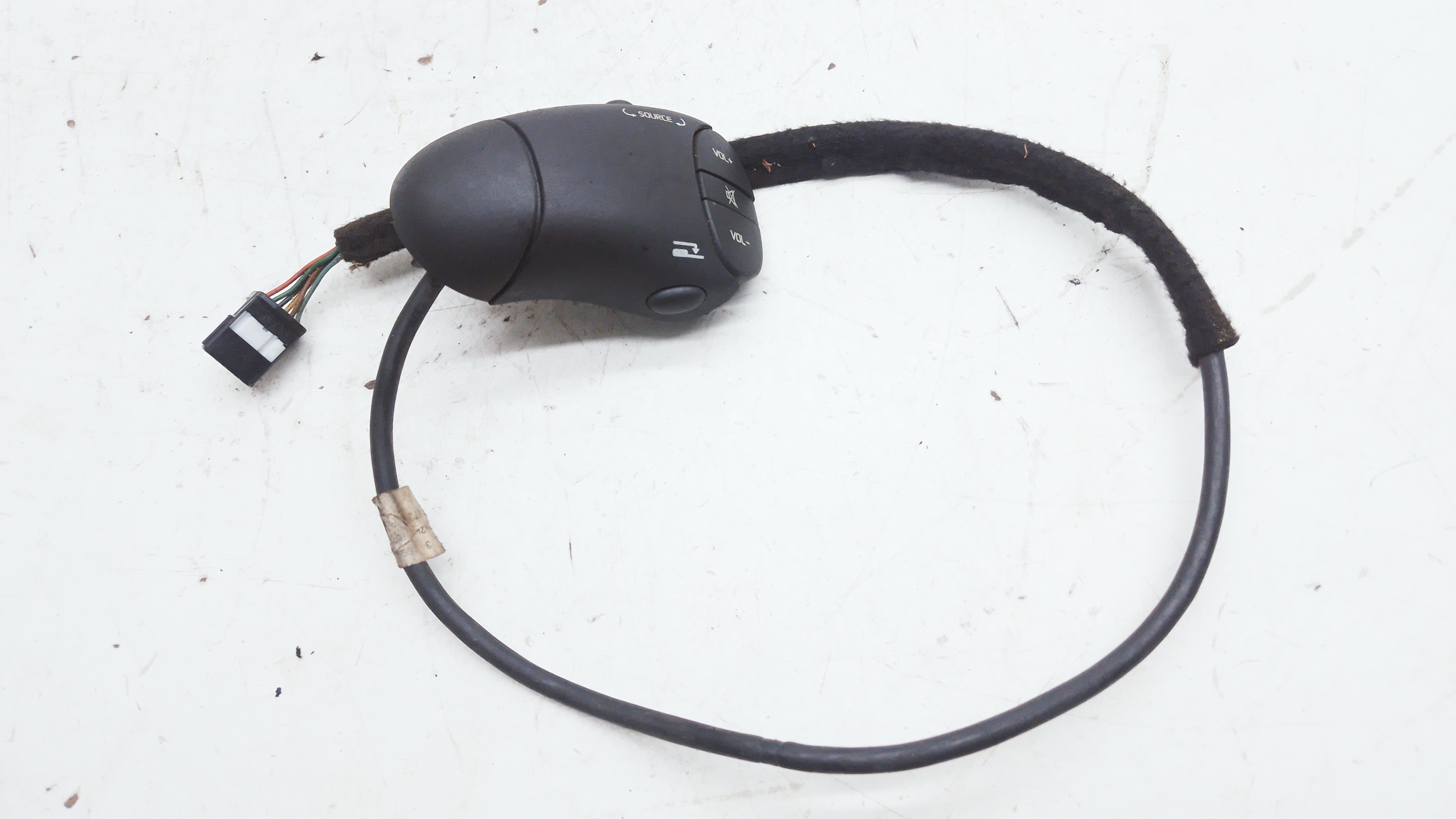 Botao Comando Volante Renault Symbol 1.6 2012/ 2013