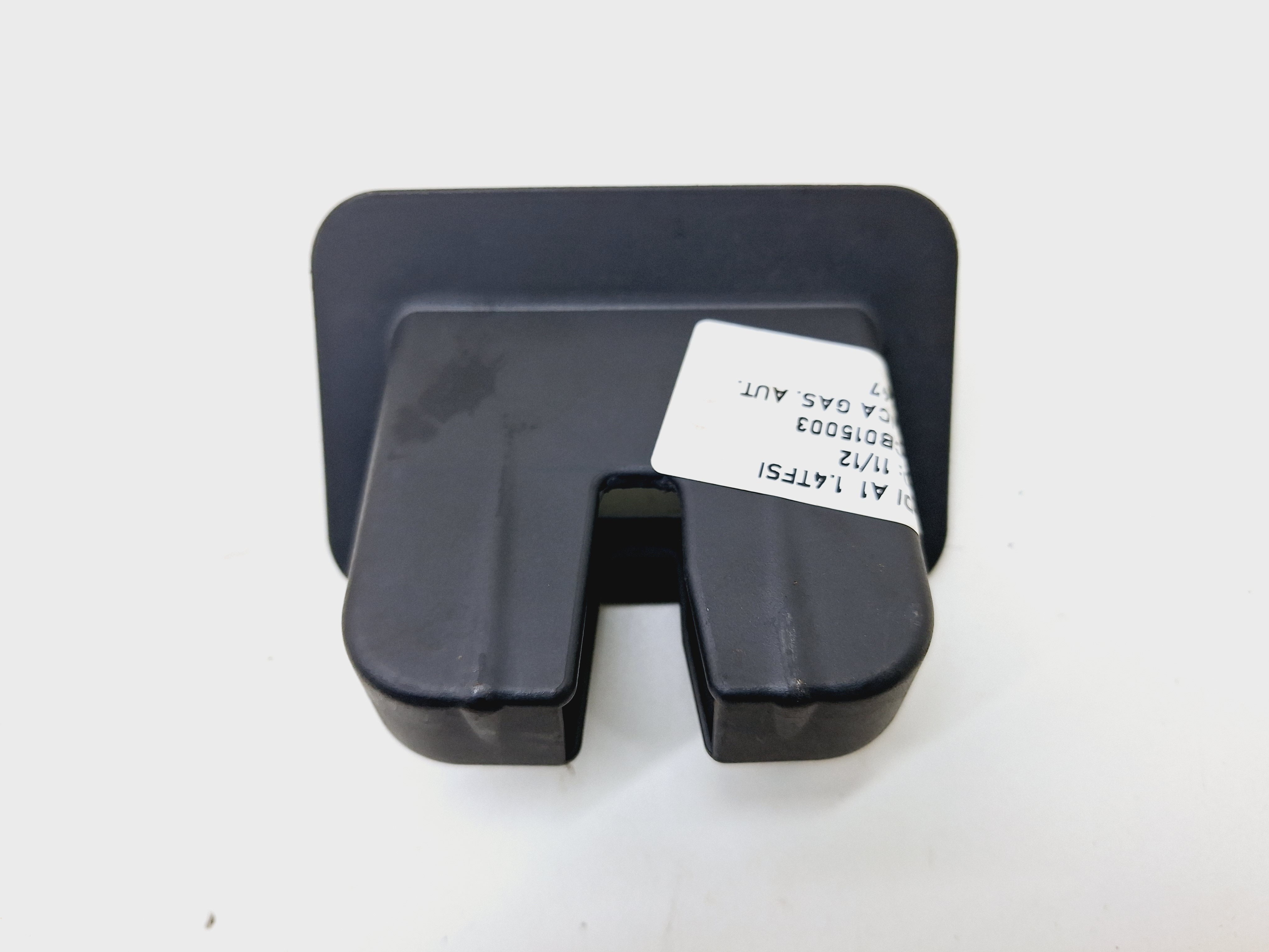 Acabamento Fechadura Tampa Traseira Audi A1 1.4 2011 / 2012