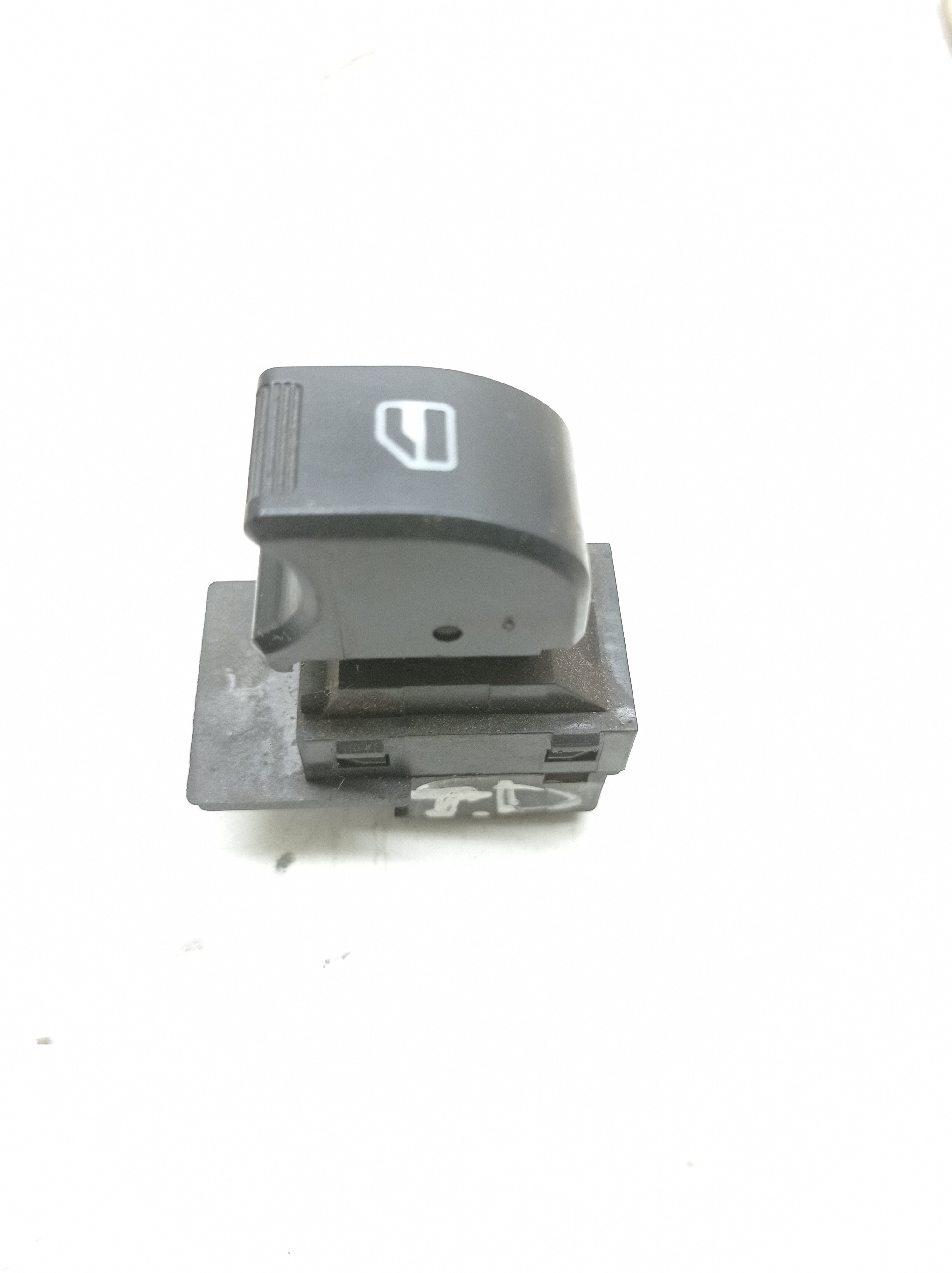 Botão Comando Vidro Traseiro Direito Chery S18 1.3 2011