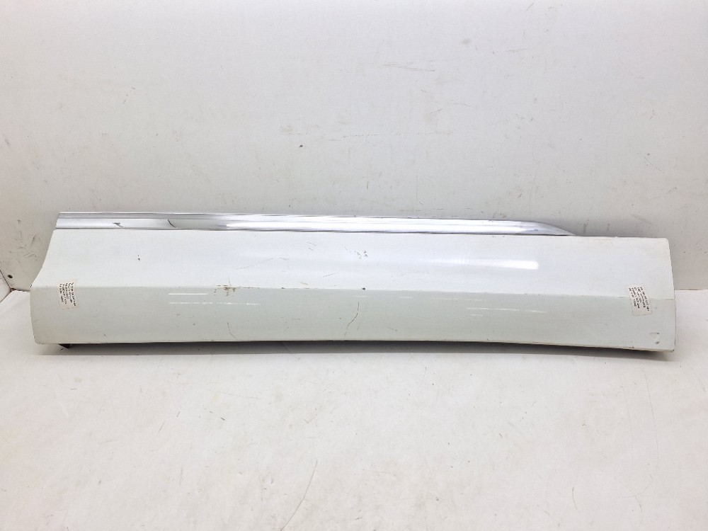Acabamento Dianteiro Porta Direita Vw Tiguan Tsi 2.0 2021