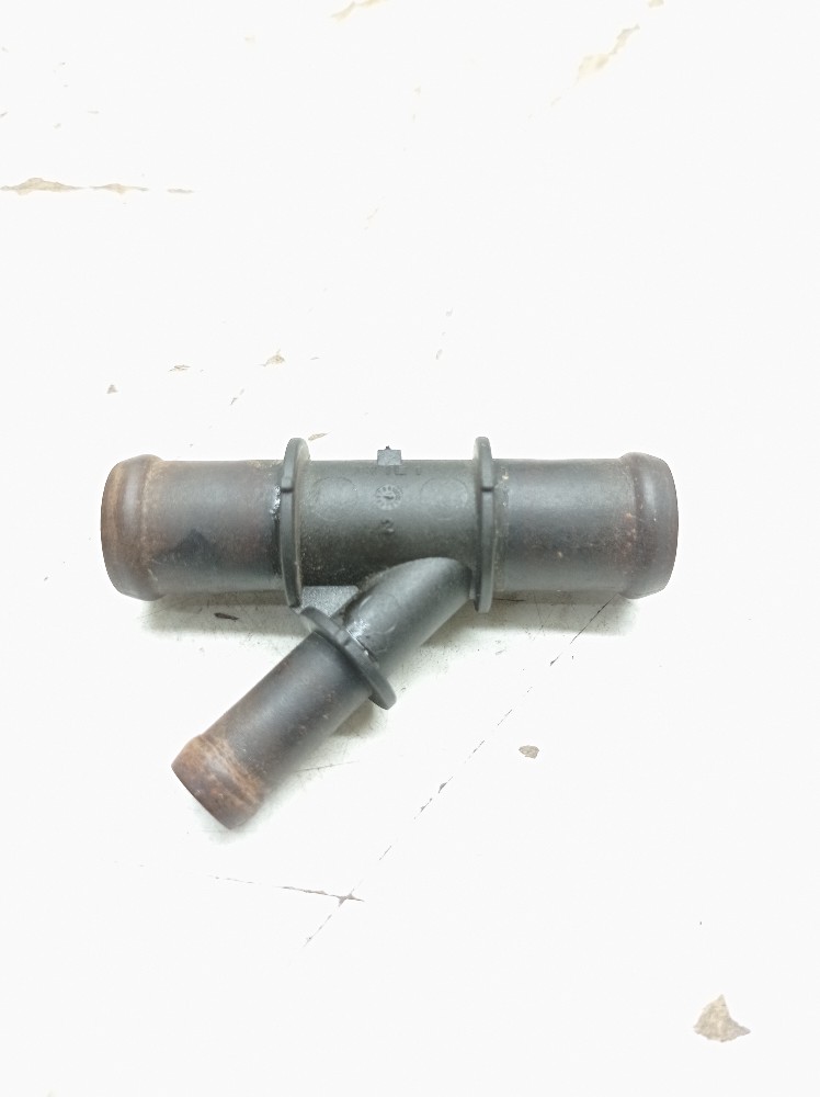 Flange Mangueira Radiador Audi A3 Tfsi 2.0 2017 5q0121087a