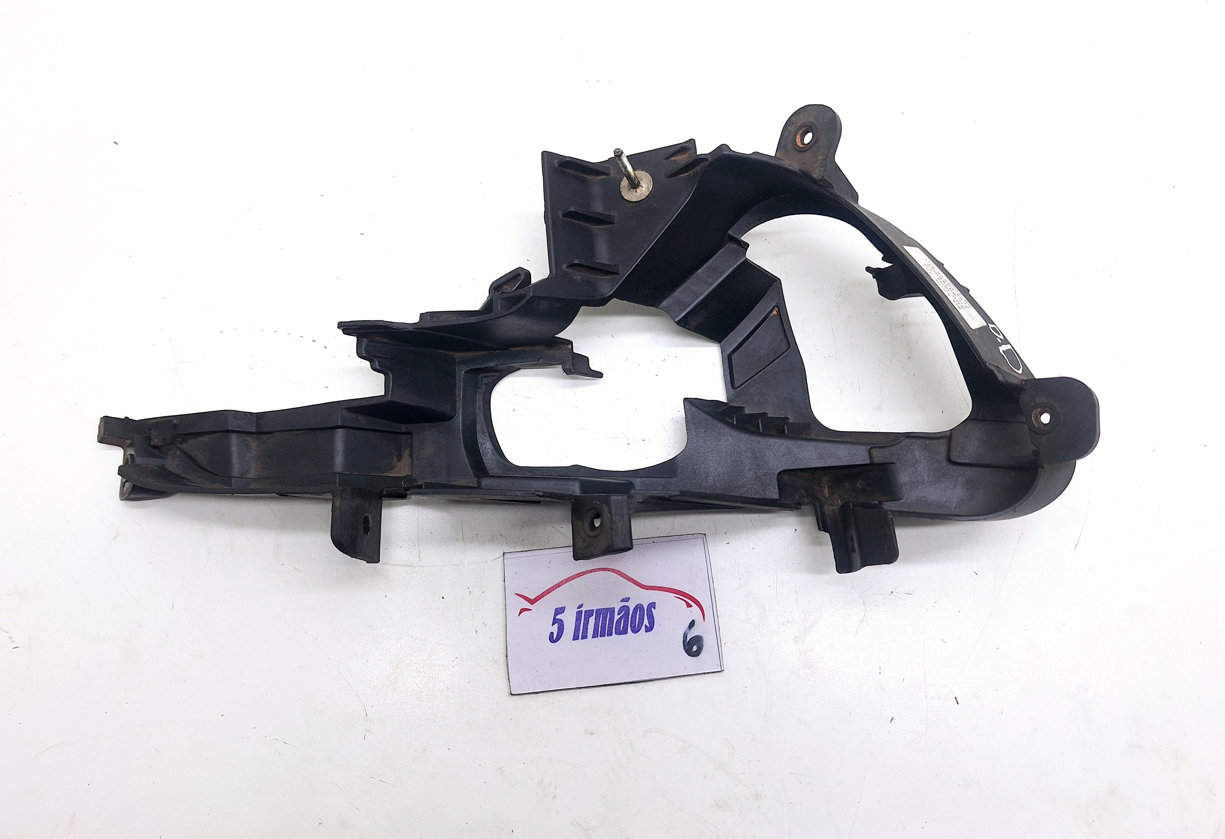 Grade Dianteira Direita Farol Milha Kia Sportage 2.0 2016 Preto Direito