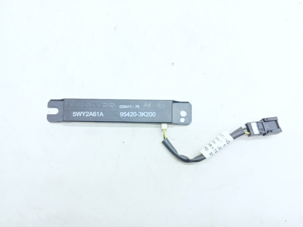 Sensor Keyless Hyundai Veloster 1.6 2011 2012 954203k200