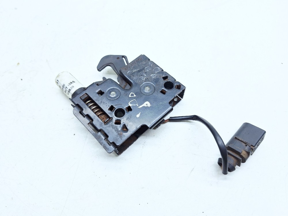Fechadura Capô Direito Audi Q3 1.4 2020 83A823509
