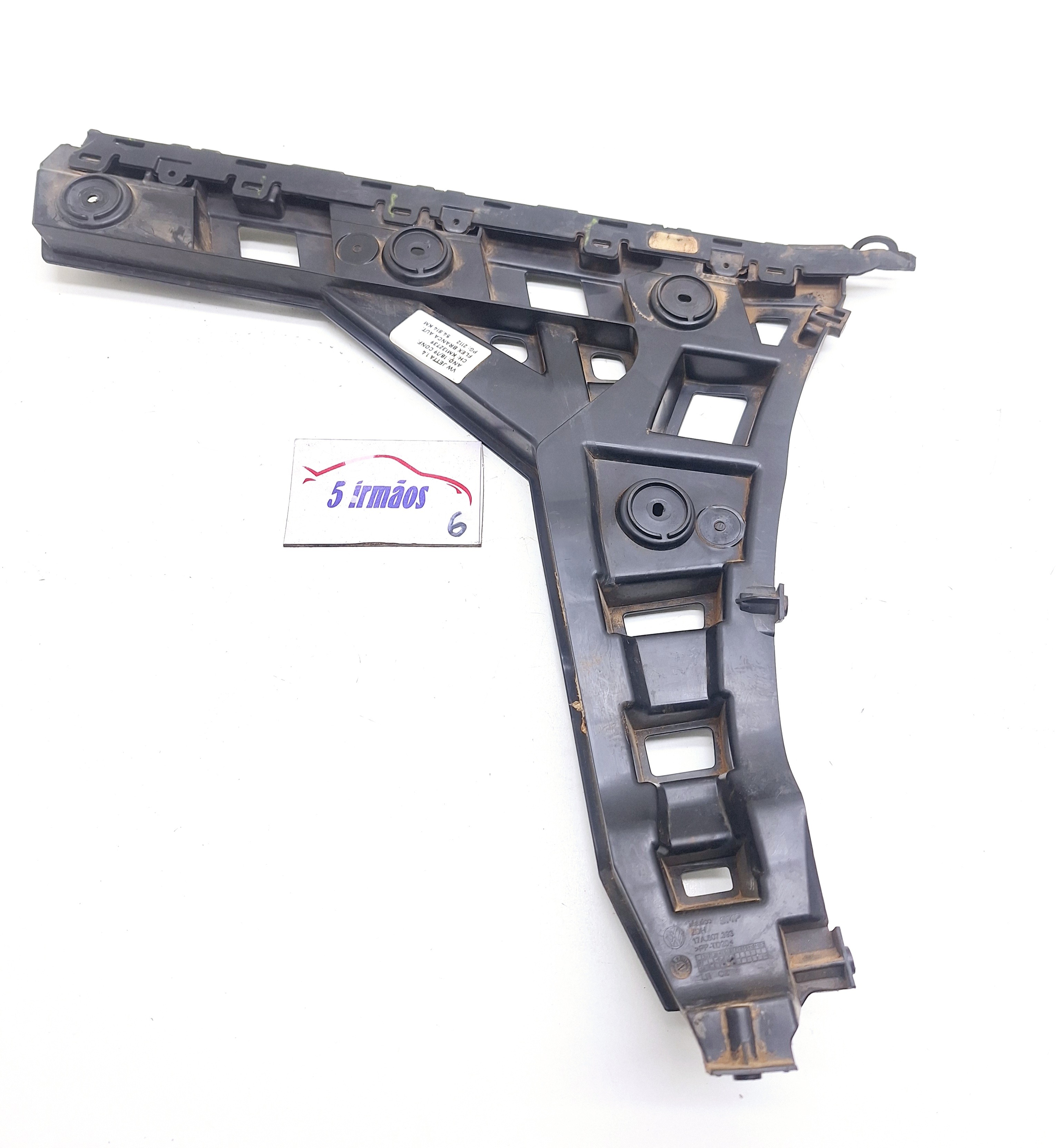 Guia Esquerda Parachoque Traseiro Vw Jetta Tsi 1.4 2019