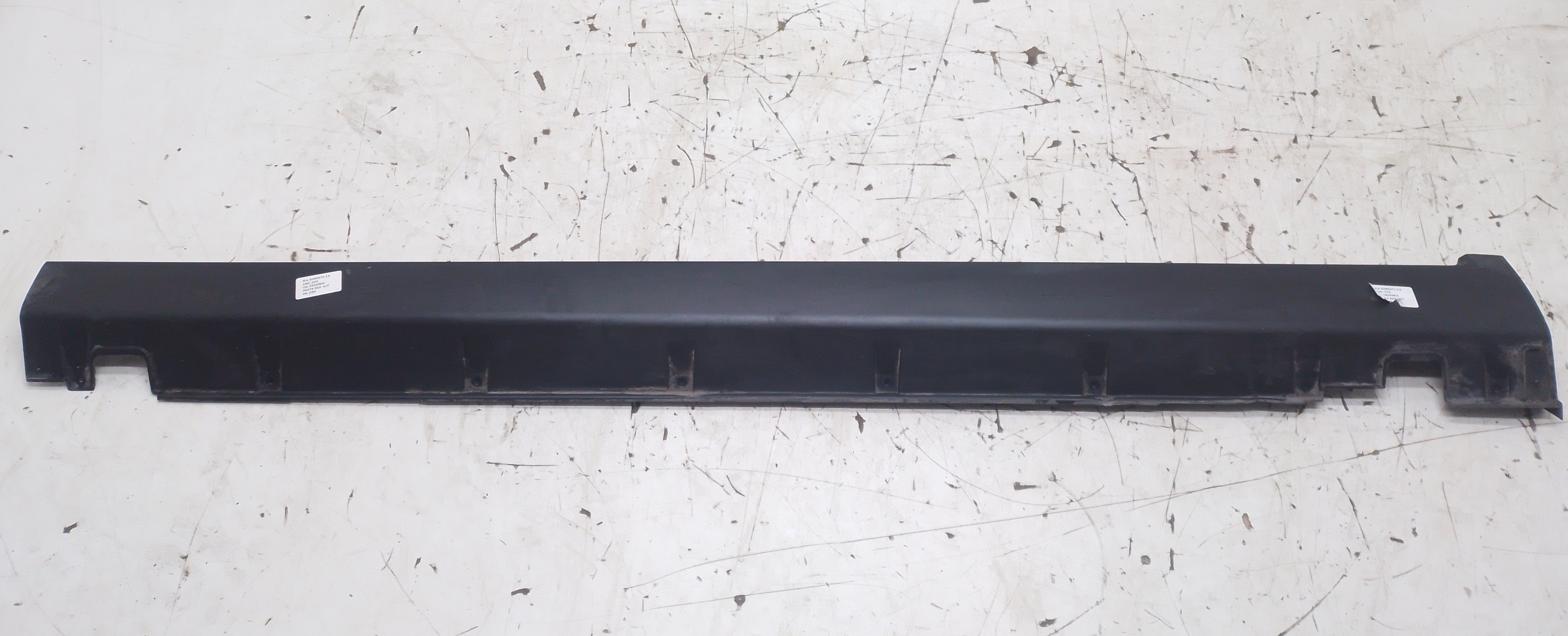 Spoiler Lateral Esquerdo Kia Sorento 3.5 2011 / 2012