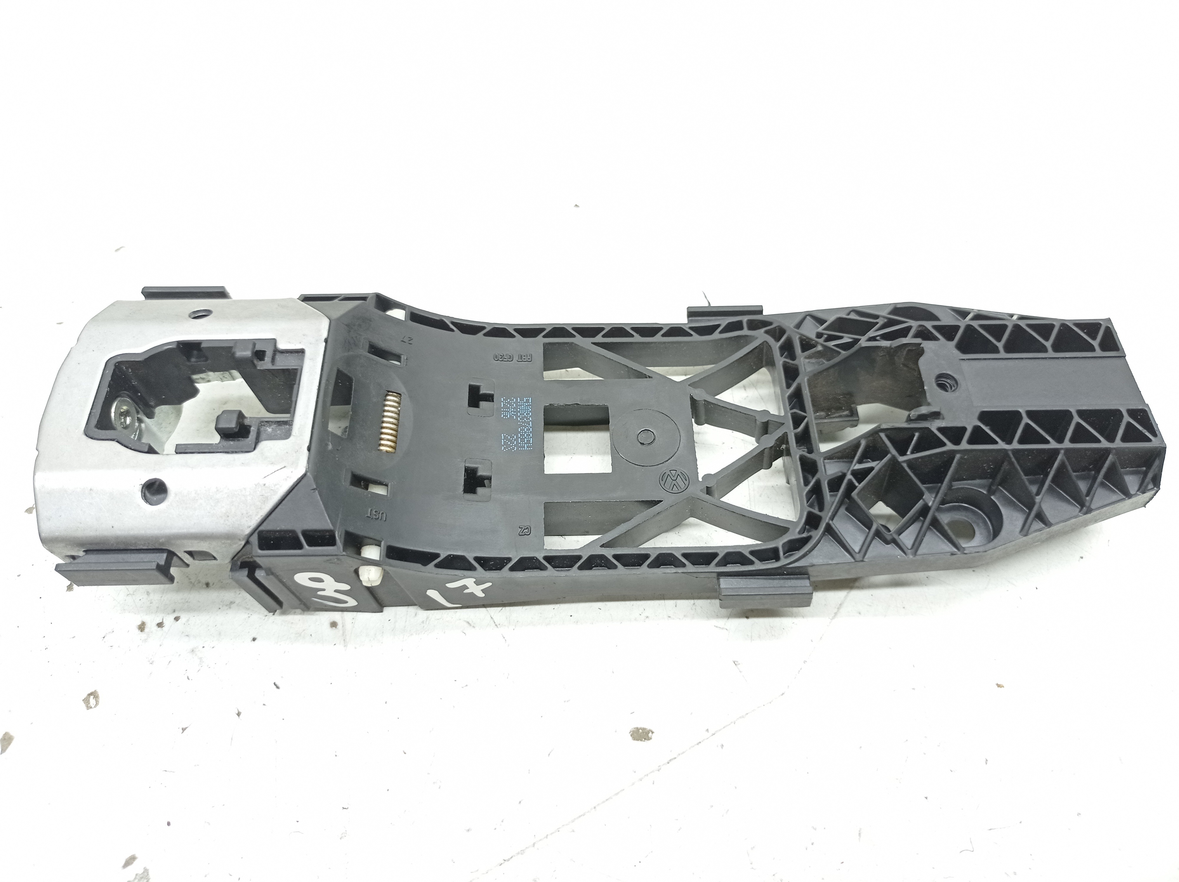 Suporte Maçaneta Dianteira Esquerda Vw Up Tsi 1.0 2017  Dianteira