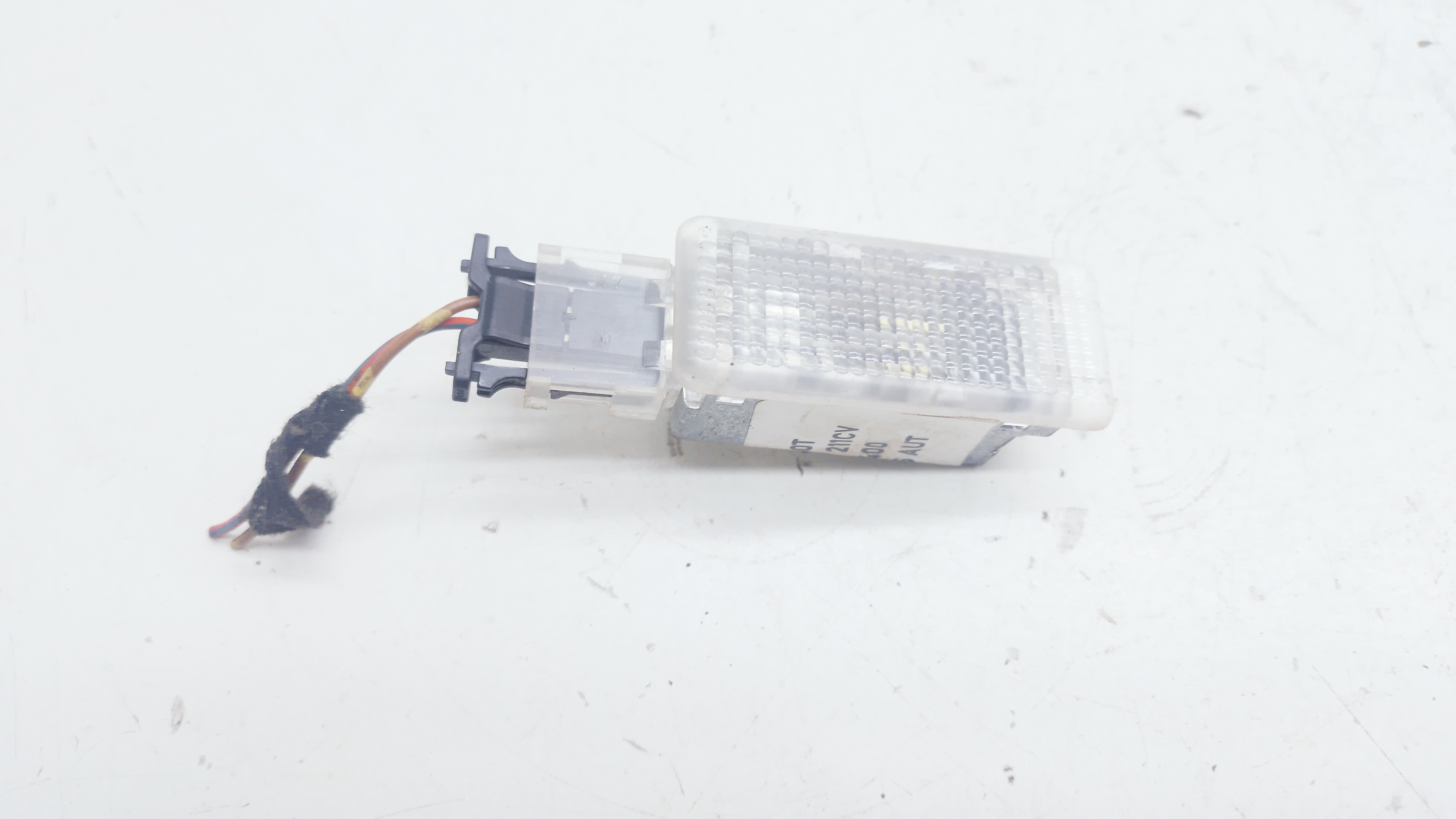 Luz Cortesia Porta Luvas Vw Jetta 2.0 2015 Nº5l0947565