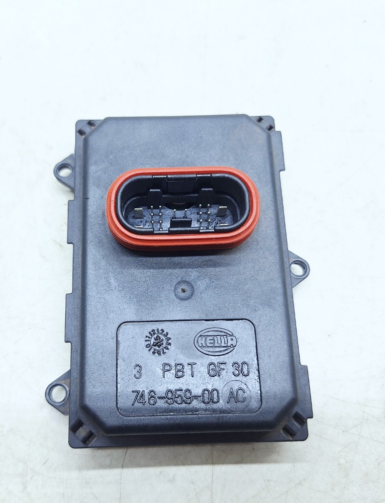 Módulo Reator Farol Direito Vw Jetta 2.0 2016 5n0941329