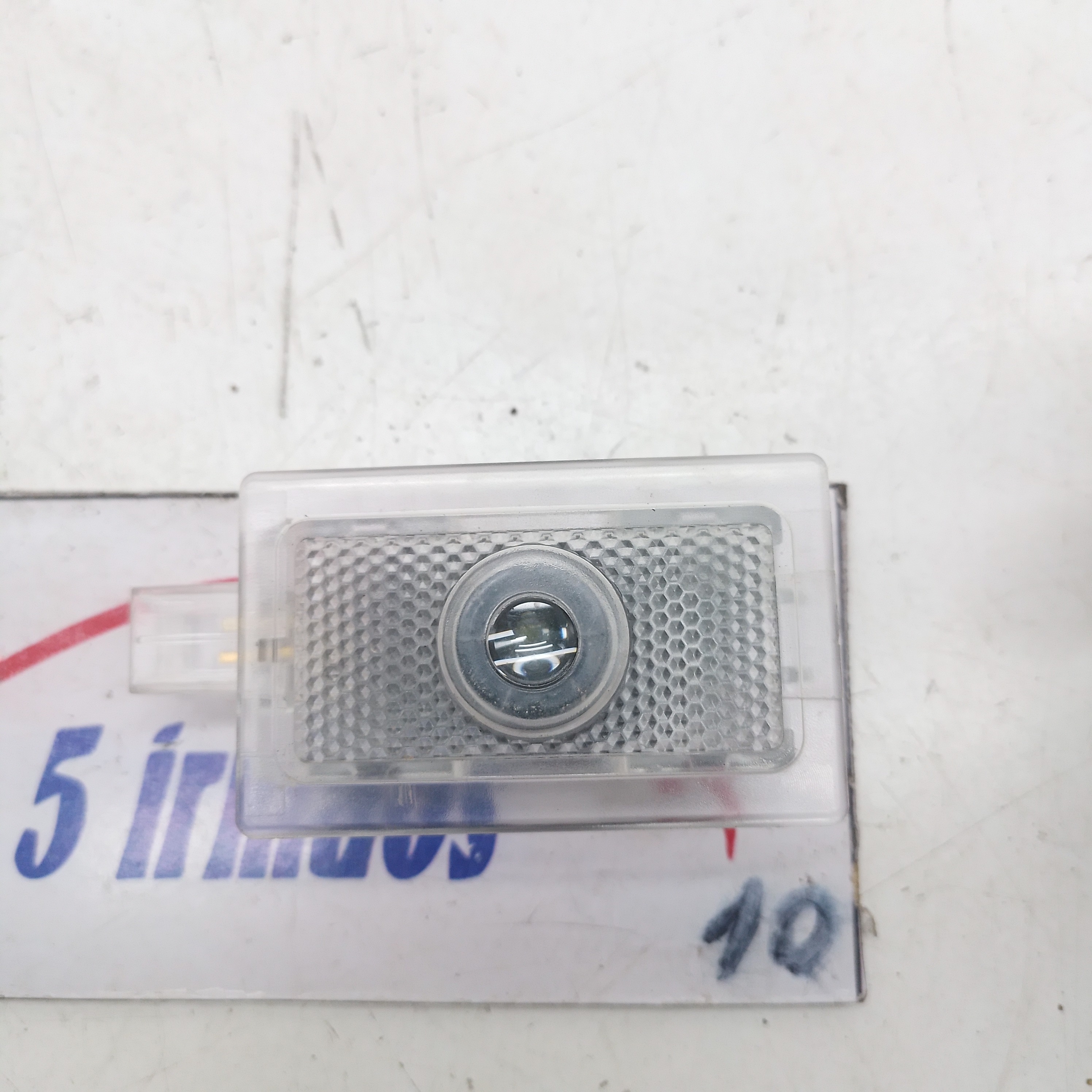 Luz Cortesia Porta Dianteira Direita Chrysler 300c 3.6 2015