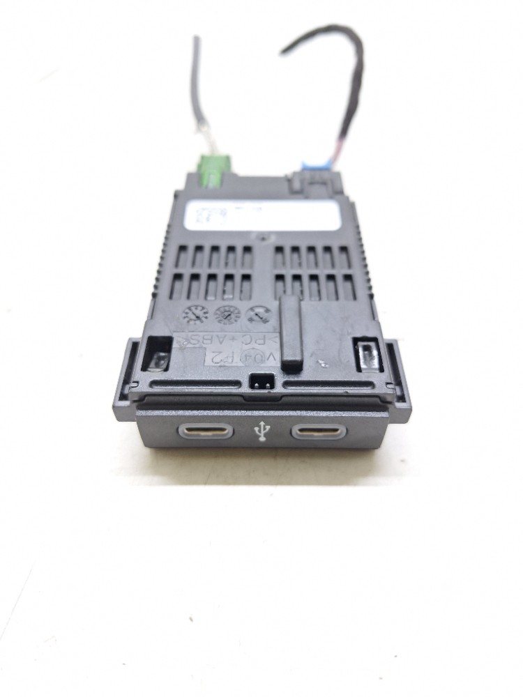 Entrada Auxiliar USB Vw Jetta Gli 2.0 2023 2024 2g6035700
