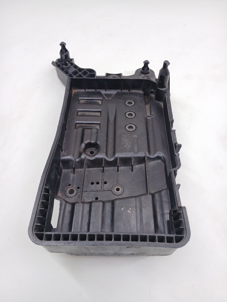 Suporte Caixa Bateria Vw Tiguan Tsi 2.0 2018 5qf915321c