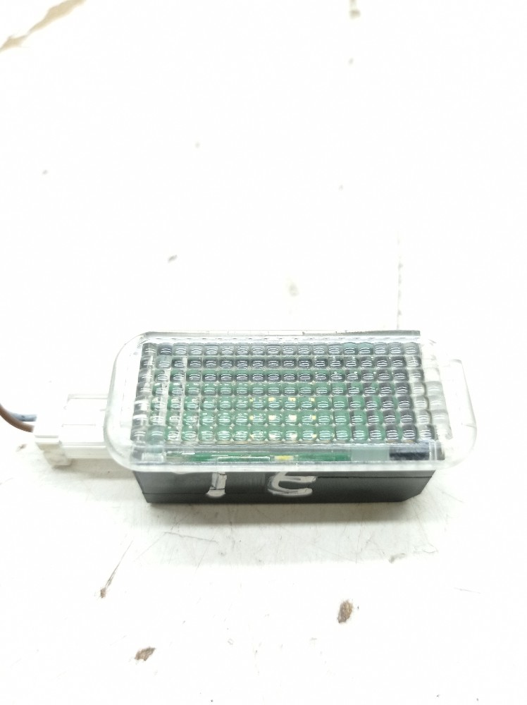 Luz Cortesia Porta Luvas Vw Exclusive 1.4 2023 4e0947415