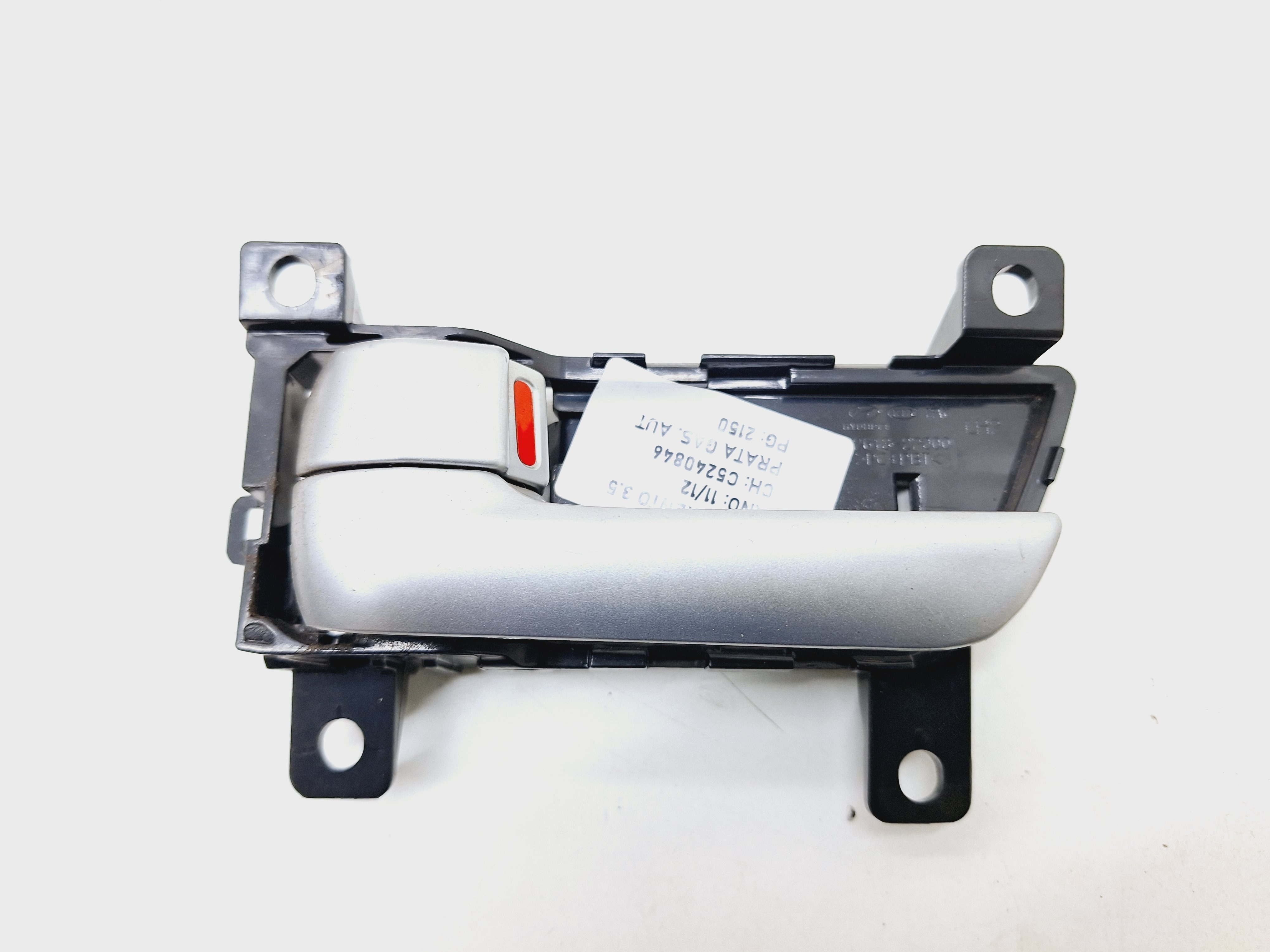 Maçaneta Traseira Esquerda Kia Sorento 3.5 2011 / 2012 Prata