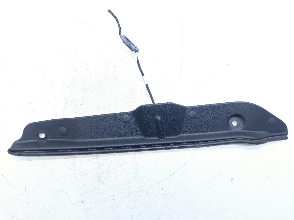 Sensor Direito Tampa Traseira Gm Equinox 2.0 2019 8442421
