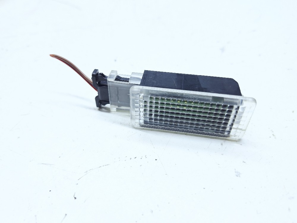 Luz Cortesia Porta Luvas Vw Golf Gti 2.0 2015 5q0947409