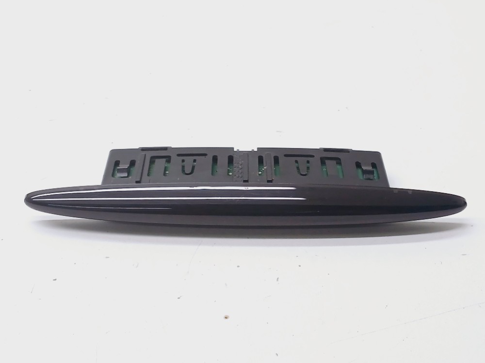 Sensor Estacionamento Dianteiro Mercedes Cla200 1.6 2015