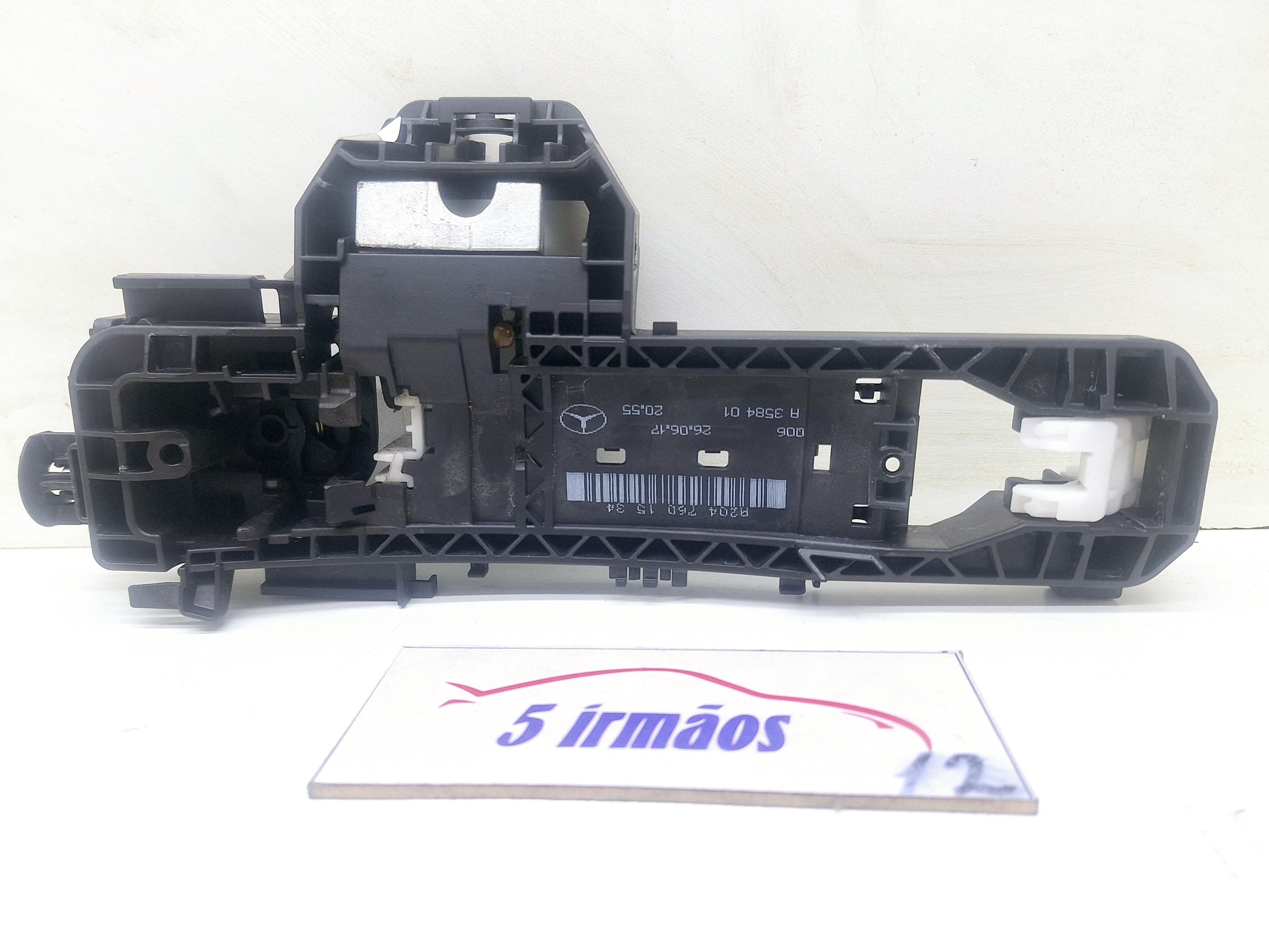 Suporte Maçaneta Dianteiro Esquerda Mercedes B200 1.6 2017 Preto Dianteira