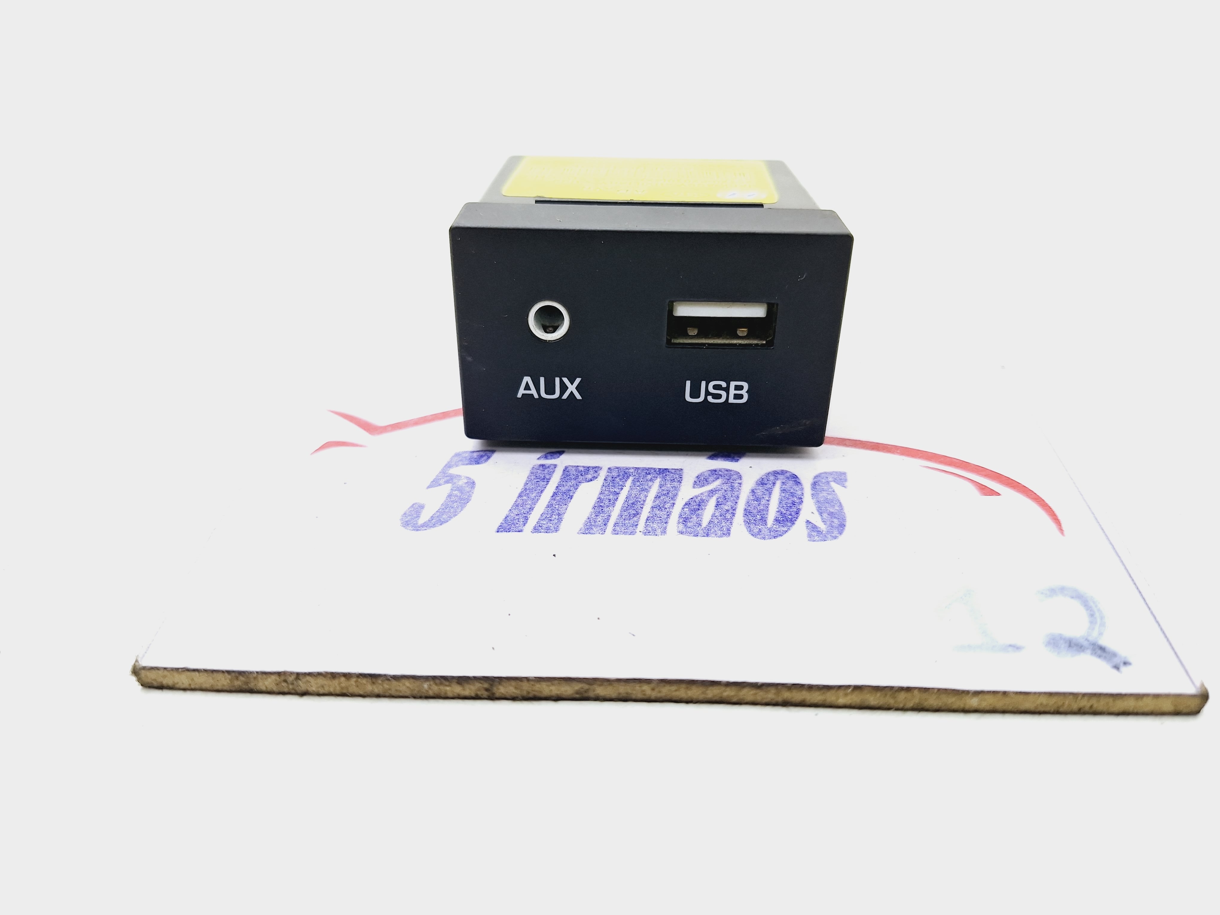 Entrada Usb/aux Hyundai Elantra 2.0 2017 / 2018 Nº98120f2010