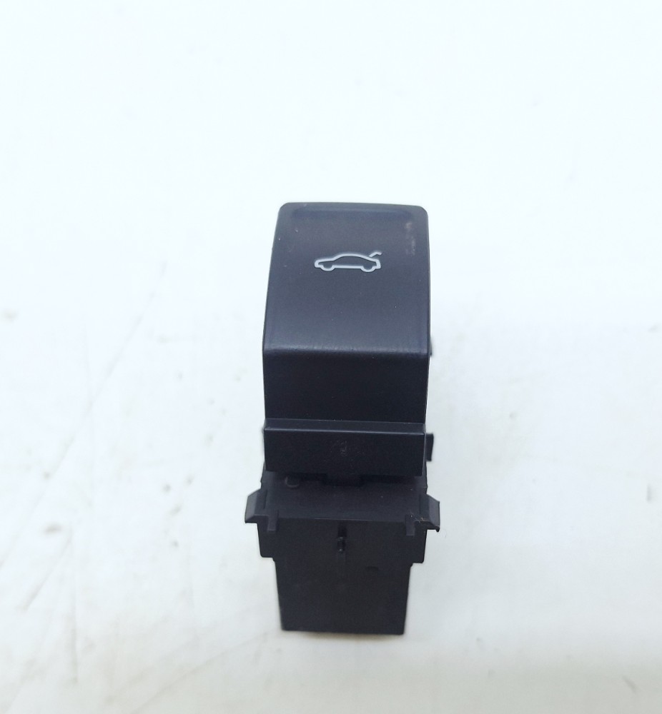 Comando Abertura Porta Malas Vw Jetta 2.0 2023 3g0959831