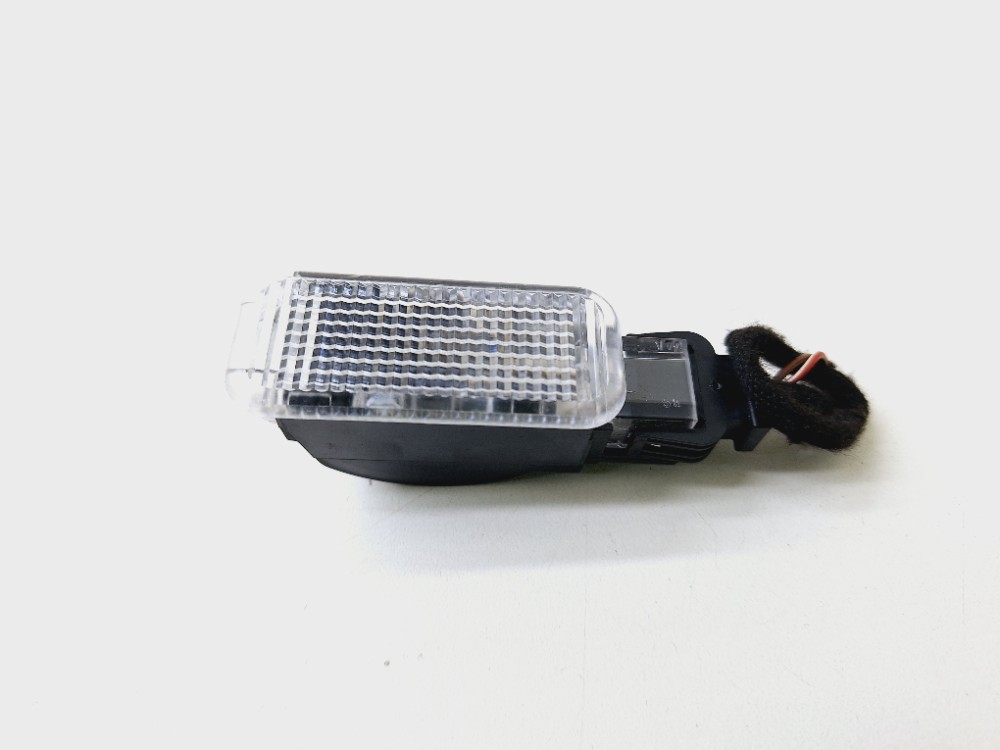 Luz Cortesia Porta Luvas Audi Q3 Tfsi 1.4 2020 3b0947415b