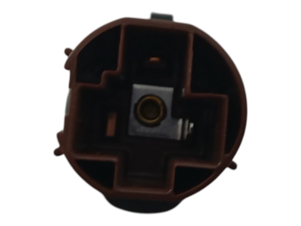 Tomada Energia 12v Chevrolet Tracker Lt 2025 6