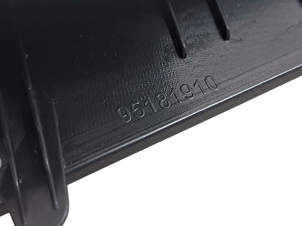 Moldura Console Trambulador Chevrolet Tracker Ltz 2015 6