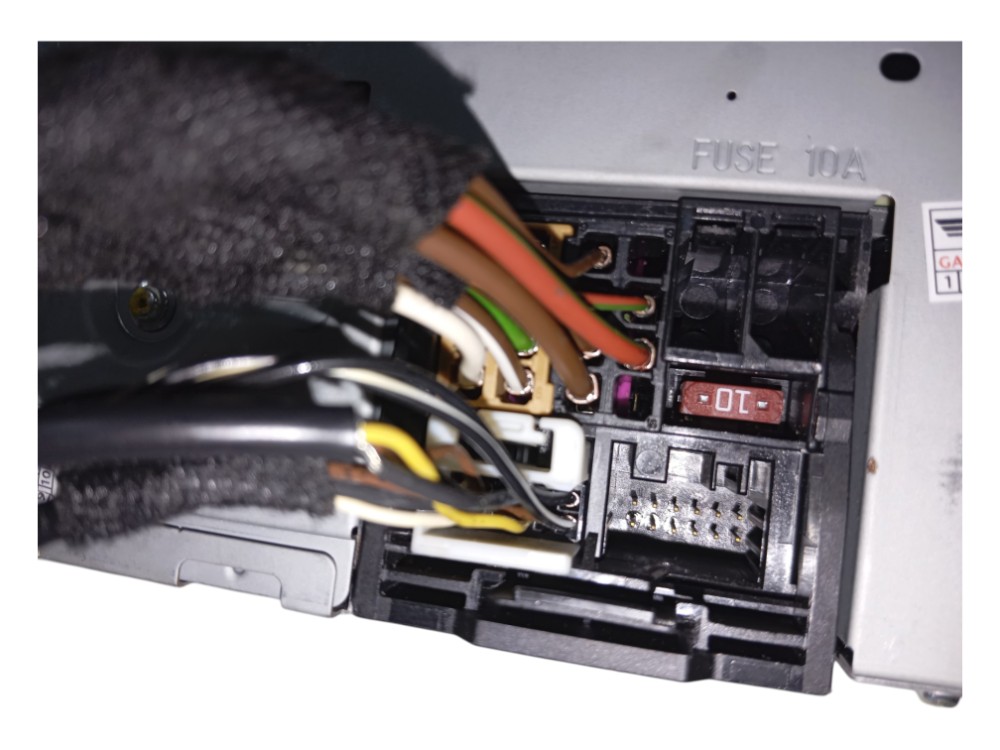 SOM RADIO MULTIMÍDIA MERCEDES A200 2014 8