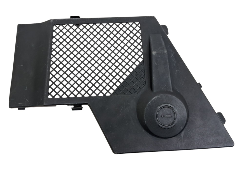 Complemento Esquerdo Churrasqueria Mercedes C180 2016