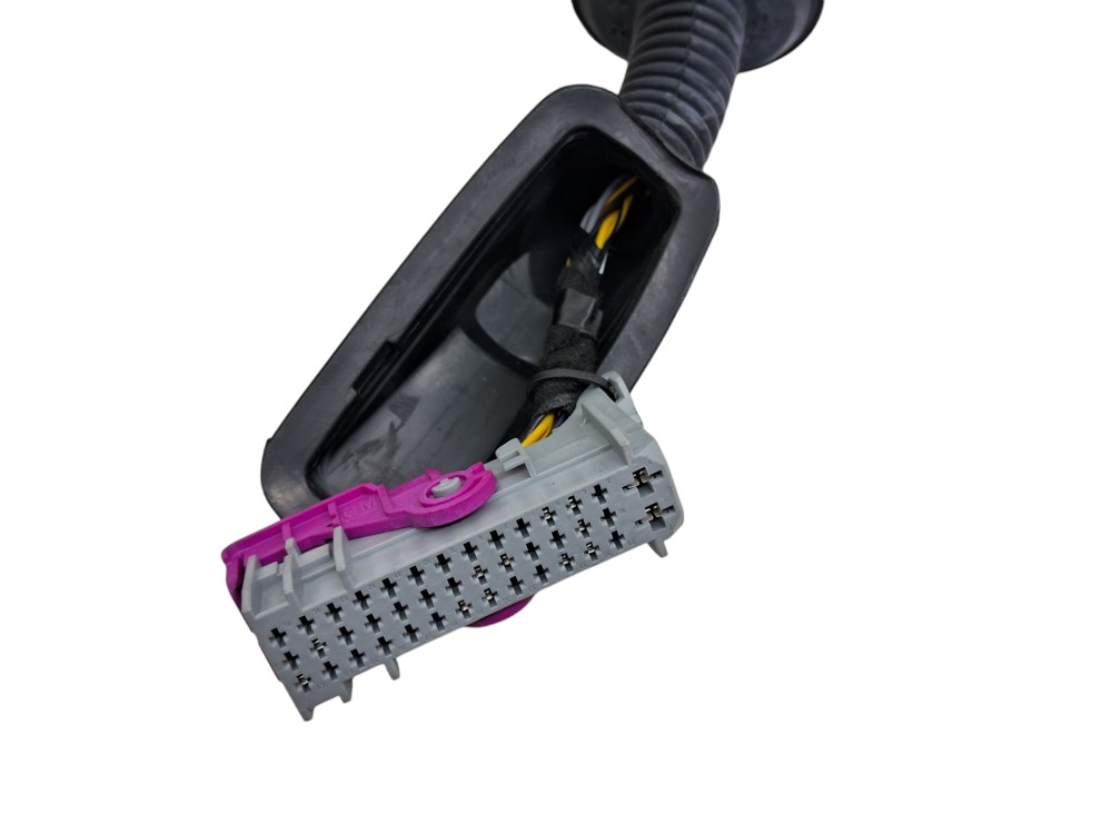 Chicote Porta Dianteira Direita Chevrolet Tracker 2024 7