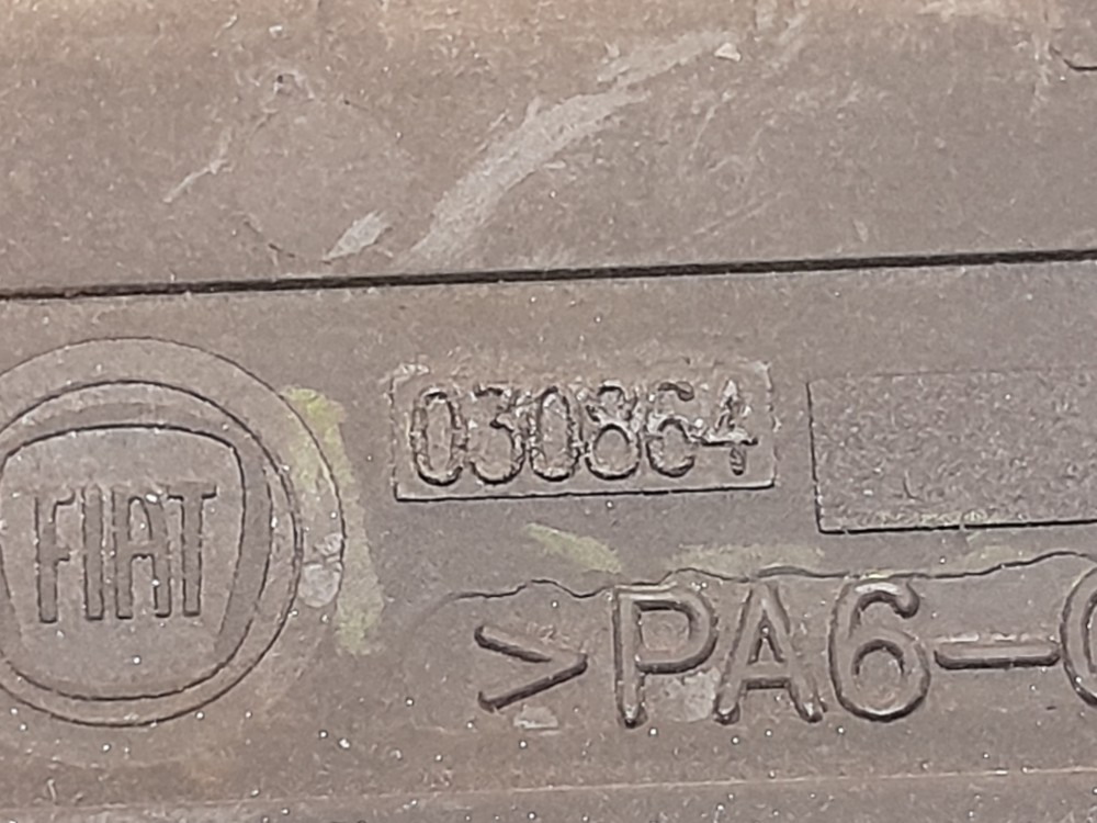 Maçaneta Externa Porta Traseira Esq Fiat Uno Attractive 2019 Preto 5