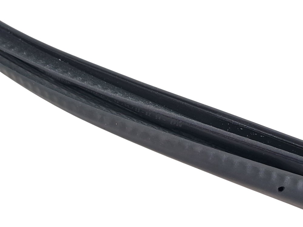 Borracha Vedacao Porta Tras Direita Chevrolet Tracker 2024 2