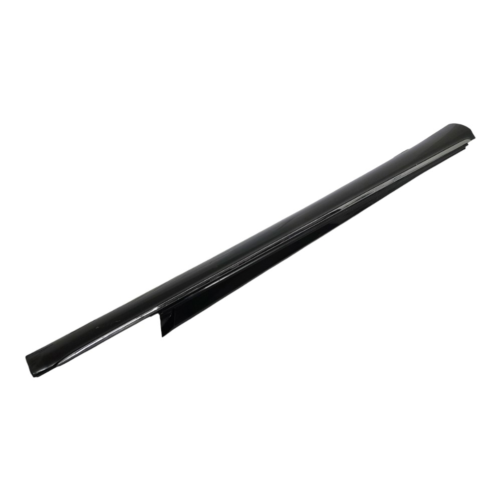 Spoiler Lateral Direito Mercedes C200 2.0 16v Gas Aut 2016 Preto