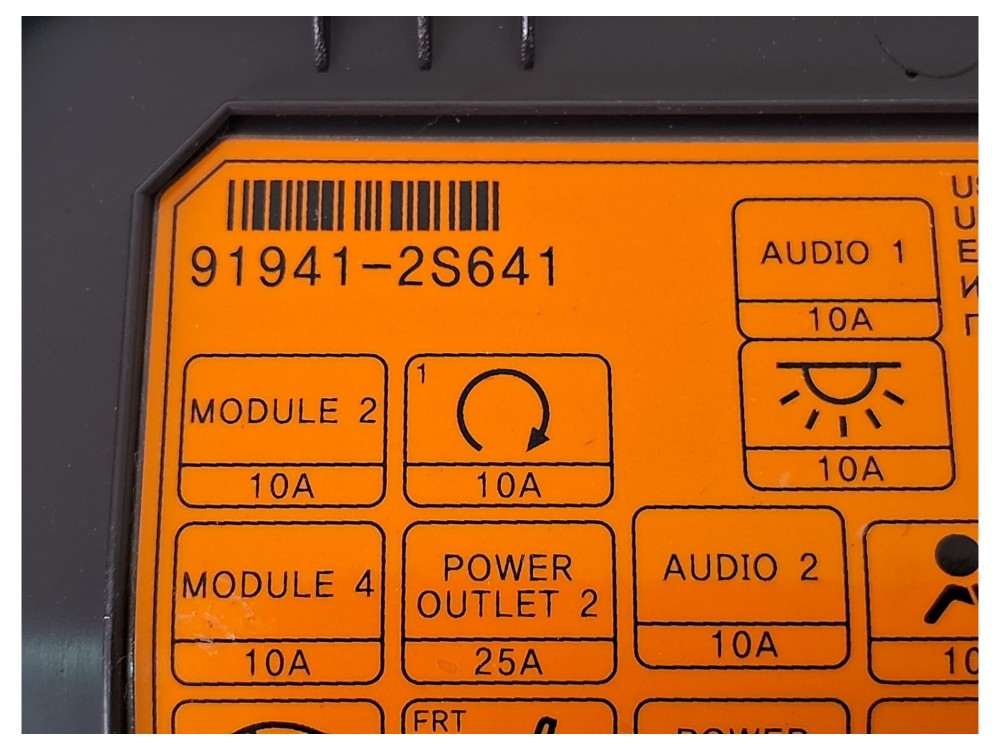Acabamento Painel Fuse Hyundai Ix35 2013 5