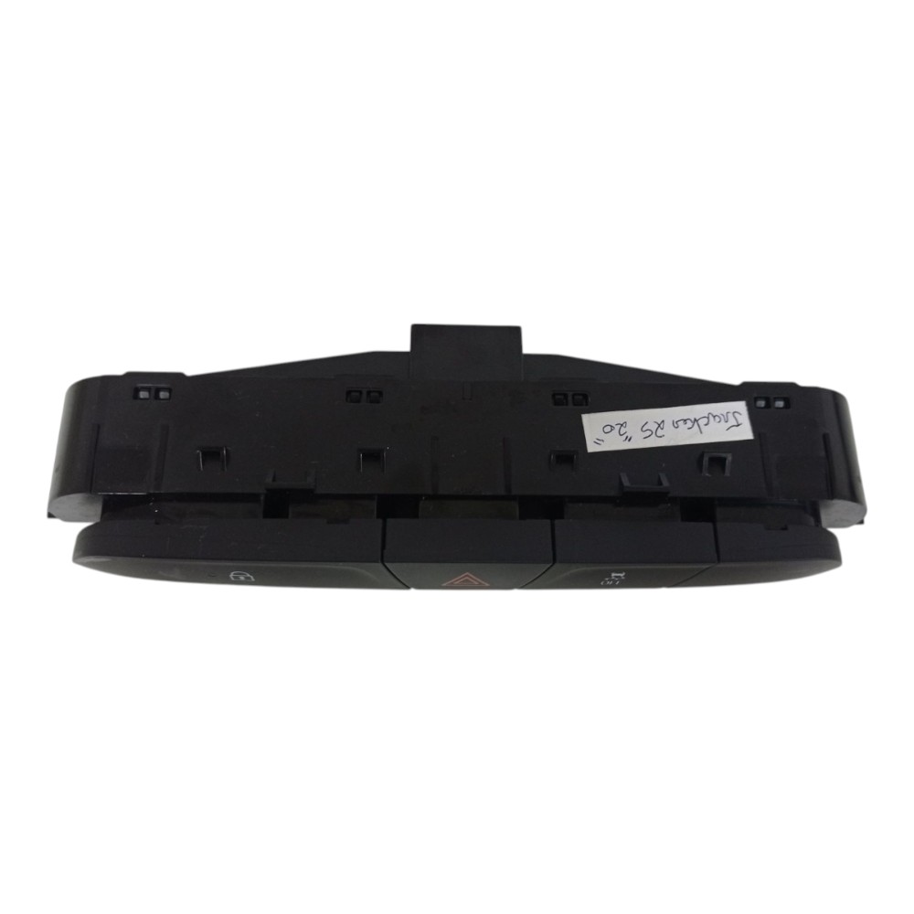 Botao Pisca Alerta Chevrolet Tracker Lt 2025 2