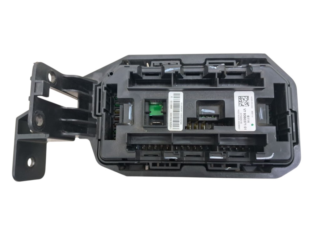 Caixa Fusivel Dianteira Direita Bmw X6 Xdrive35i 2017 4