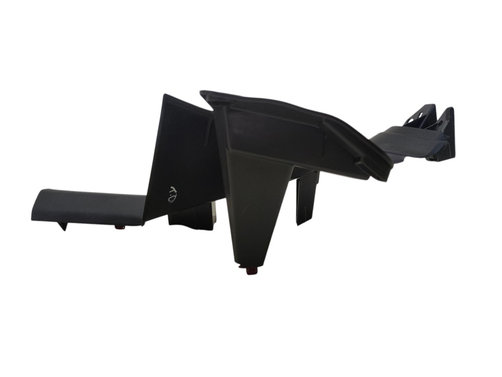 Acabamento Soleira Traseira Dir Chevrolet Cruze Sedan 2020 Preto 4