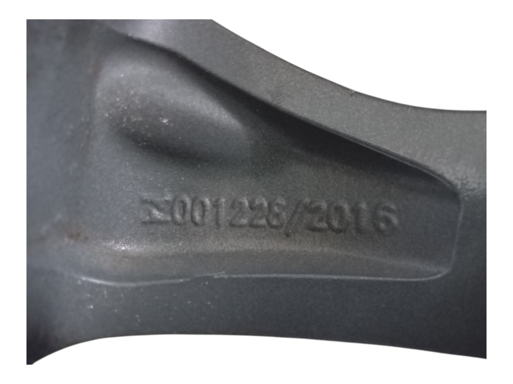 RODA FIAT TORO 2.0 AUT 2022 ARO 17 8