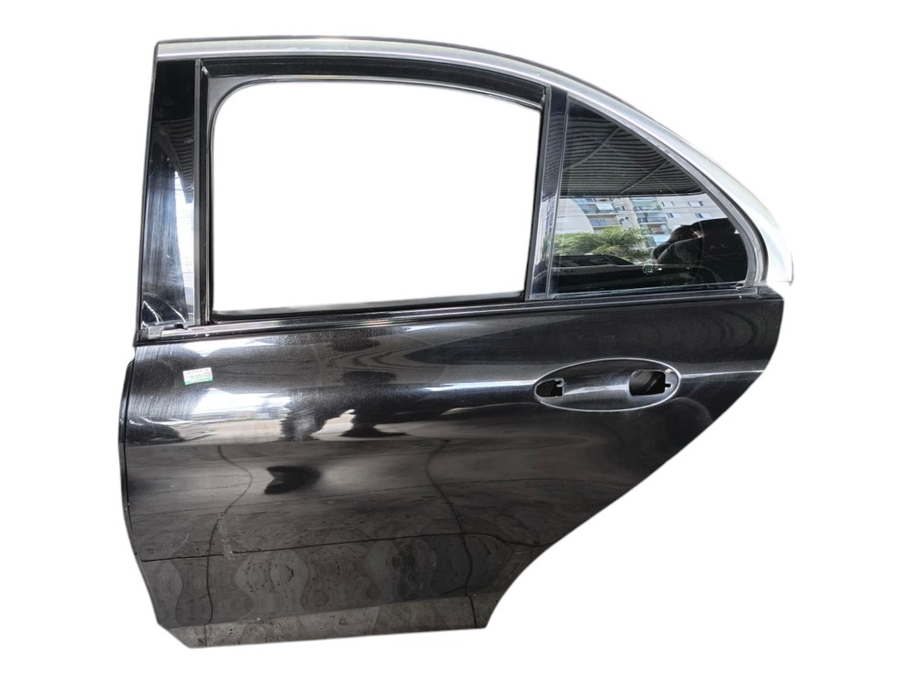 Porta Traseira Esquerda Mercedes C180 2016 – Traseira – Esquerda – Preta