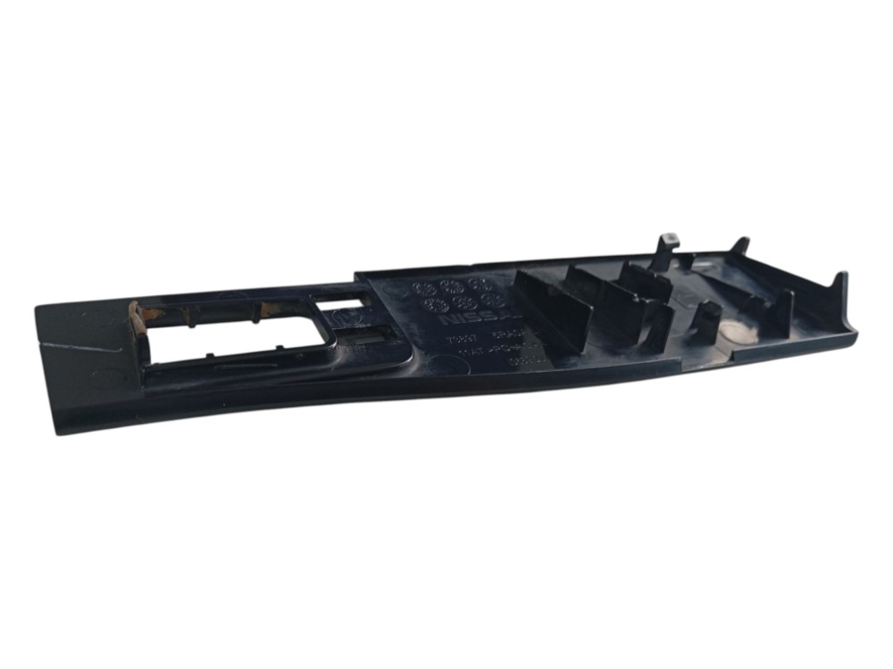 Acabamento Esquerdo Rack Nissan Kicks Sv 2017 A 2018 5