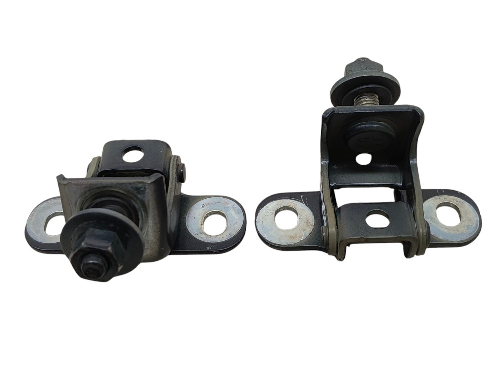 Par Dobradiça Tampa Traseira Chevrolet Tracker 2024 3