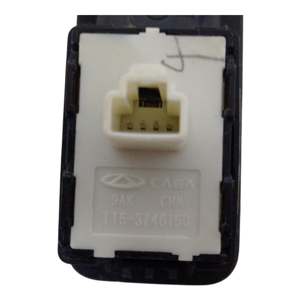 BOTAO VIDRO TRASEIRO DIREITO CHERY TIGGO 5X TXS 1.5 AUT 2020 4