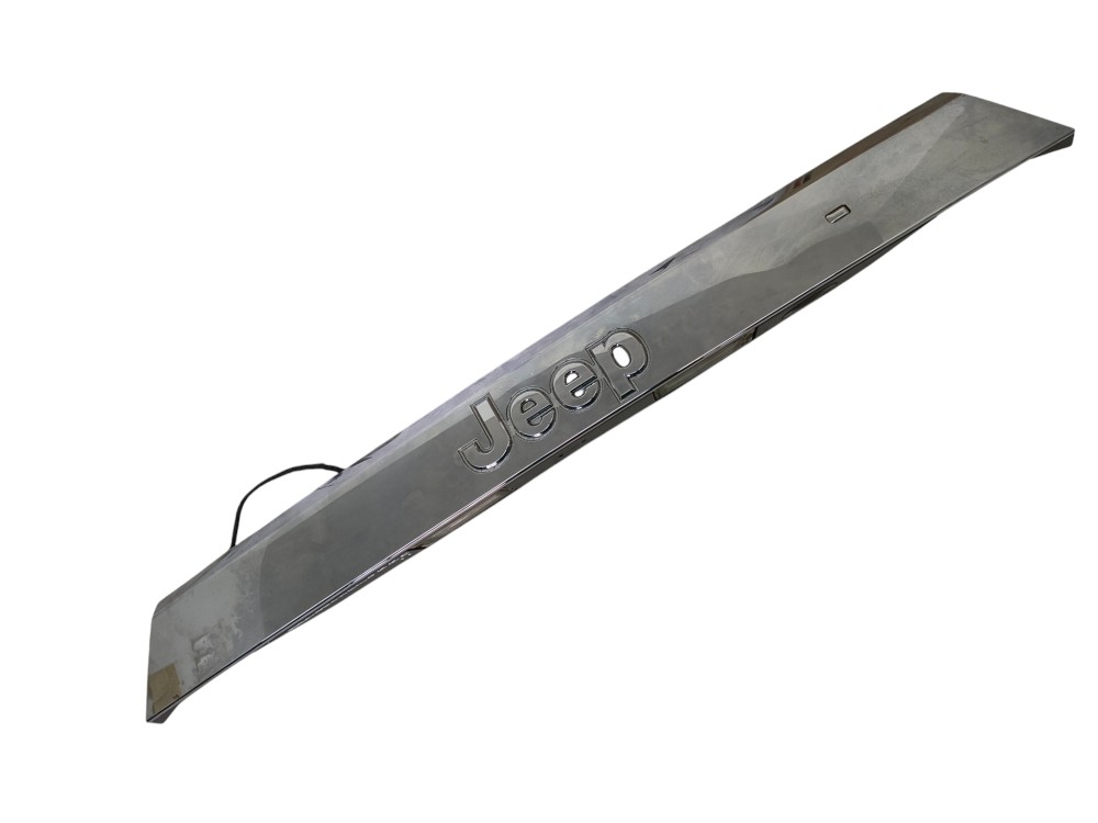 Aplique Moldura Tampa Traseira Jeep Grand Cherokee 2012 1