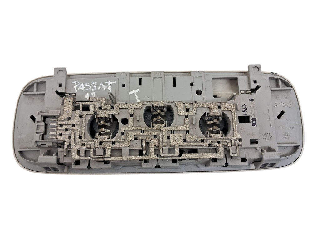 Luz Teto Cortesia Traseira Volkswagen Passat 2012 4