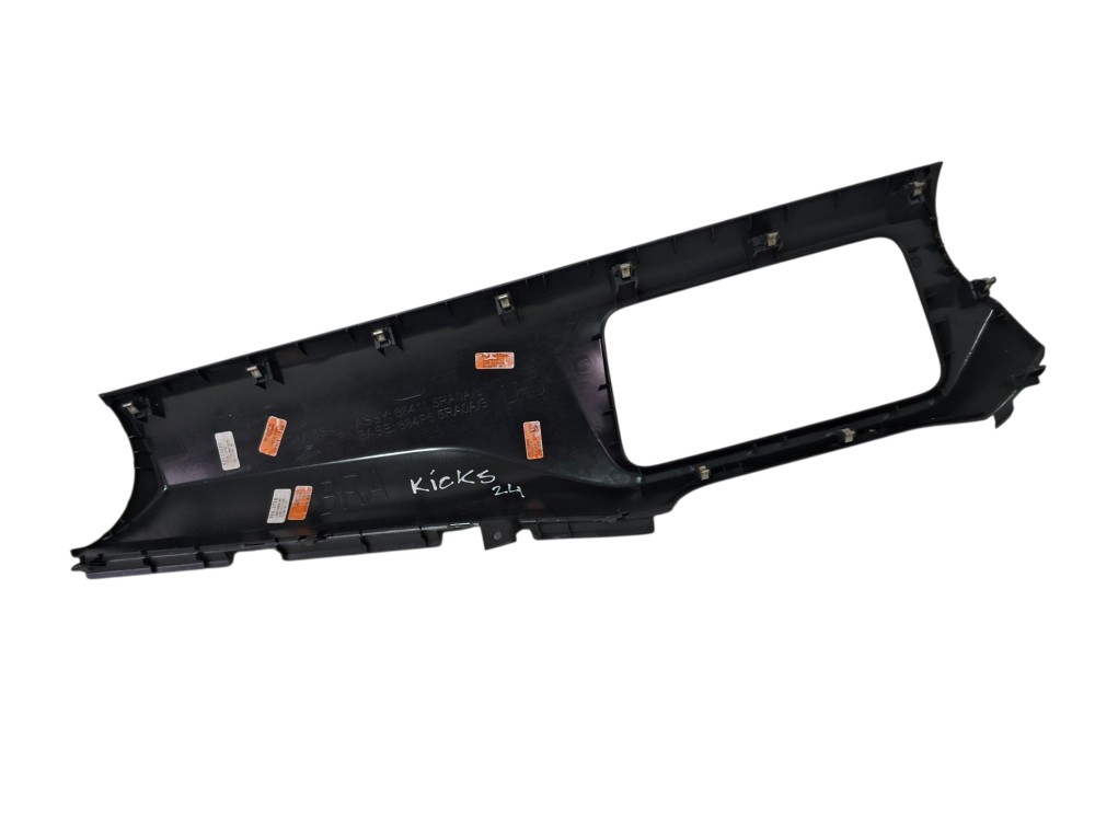 Moldura Central Painel Nissan Kicks 2024 2