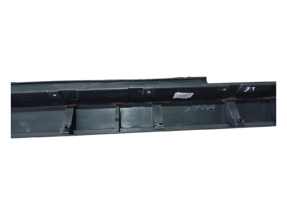 Spoiler Esquerdo Nissan Kicks Sv 1.6 Aut 2018 9