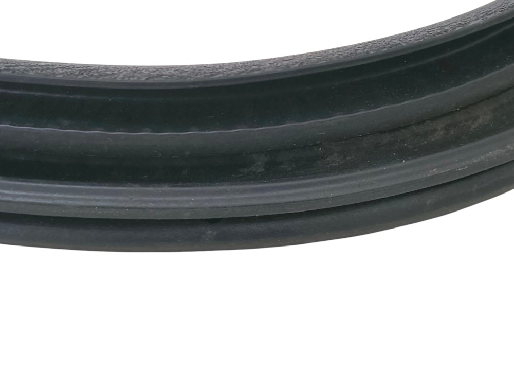 Borracha Vedaçao Traseira Esquerda Chery Tiggo 7 1.5 2020 Preto 4