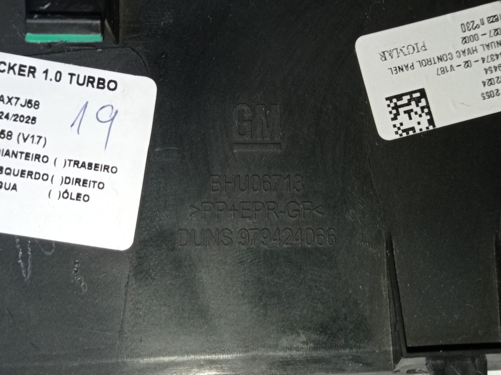 Moldura Controle Ar Condicionado Chevrolet Tracker Lt 2025 6