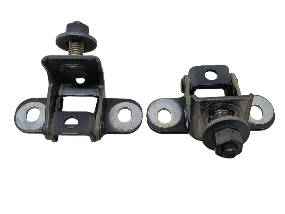 Par Dobradiça Tampa Traseira Chevrolet Tracker 2024 4