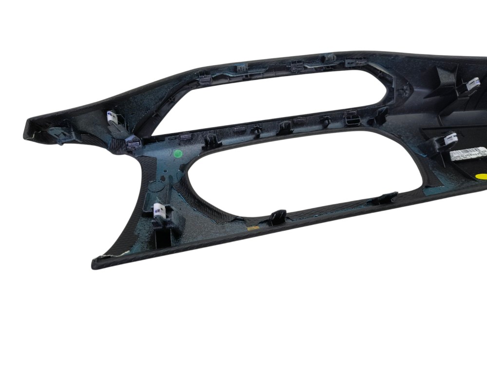 Moldura Central Painel Chevrolet Tracker Midnight 2024 4